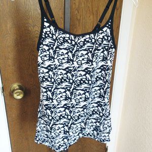 Flexees Black & White Camisole